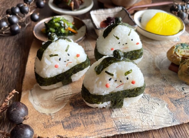 海苔のまわし&まげで変身!どすこい「力士おにぎり」の作り方