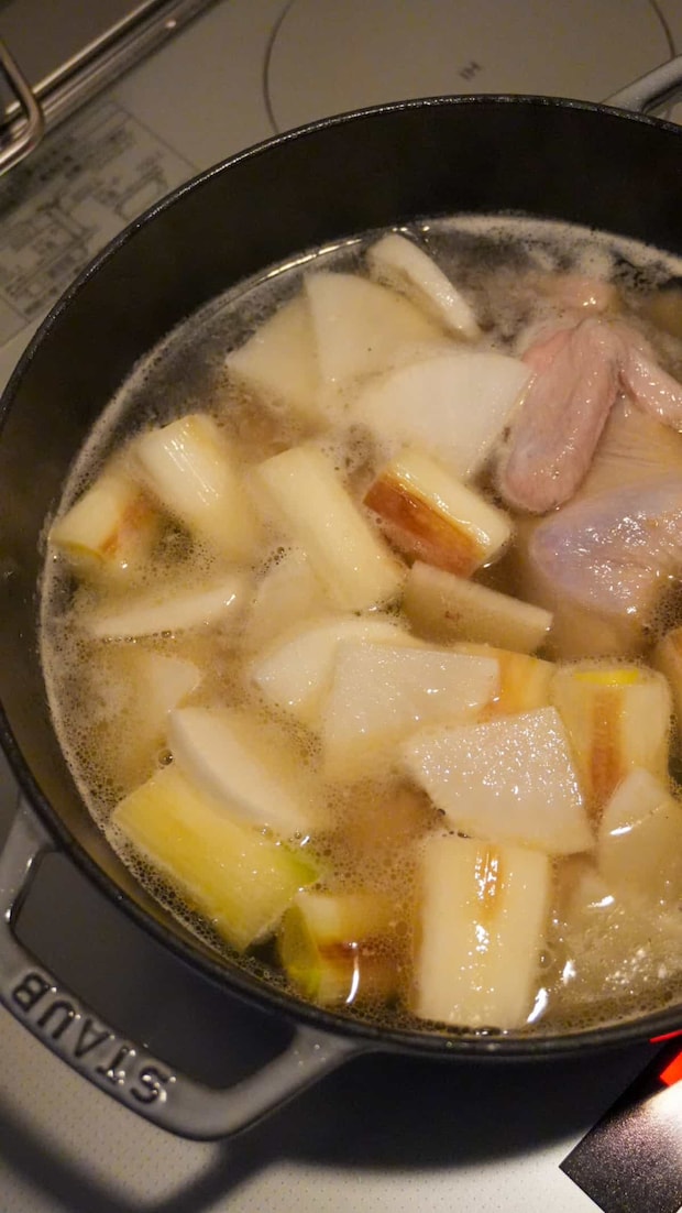 大きな鍋で煮る