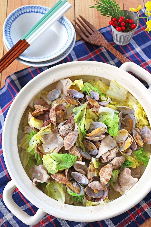 簡単ヘルシー「あさりと豚バラ白菜の重ね蒸し」