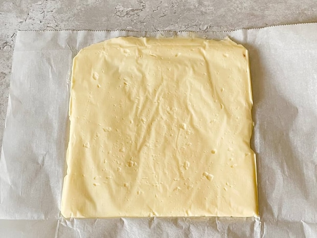 デニッシュ食パン