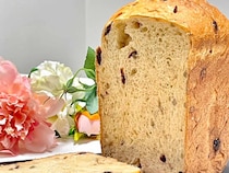 ホームベーカリーにお任せで簡単♪やさしい甘さの「黒糖食パン」の作り方