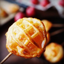 りんごジャムたっぷり♪ミニチュアみたいな「アップルパイポップ」