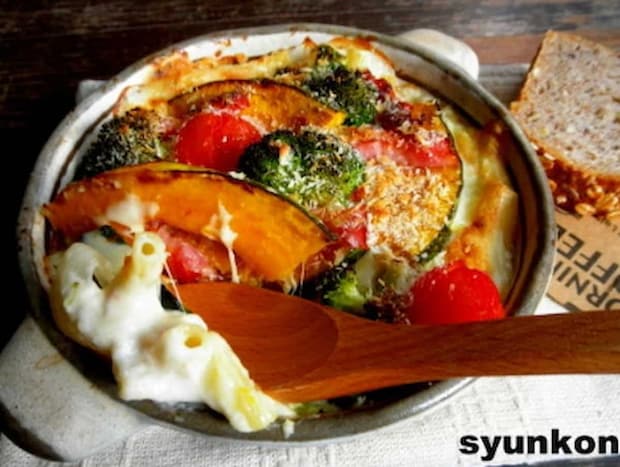 山本ゆりさん 野菜とベーコンのマカロニグラタン