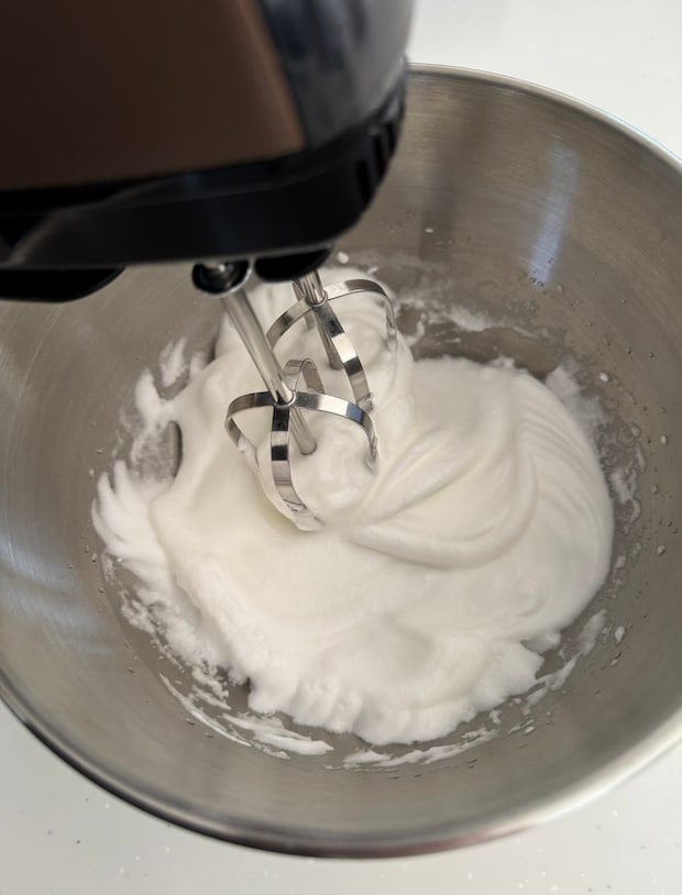 卵ひとつ分で作るロールケーキ