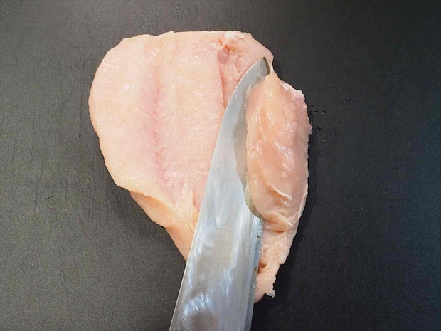 鶏むね肉のピザ風フライパン焼き