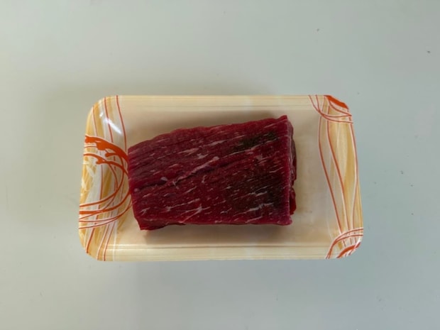 ドリップを拭きとったお肉