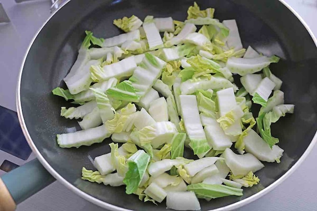 豚バラ白菜の塩バター煮５