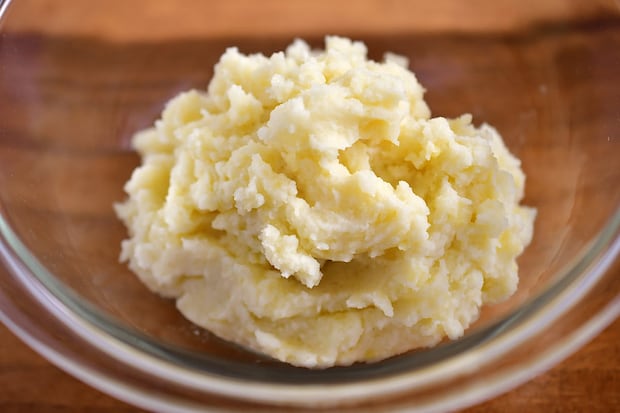 レンジで簡単！じゃがいも2個で作れる「マッシュポテト」がおいしくて万能♪