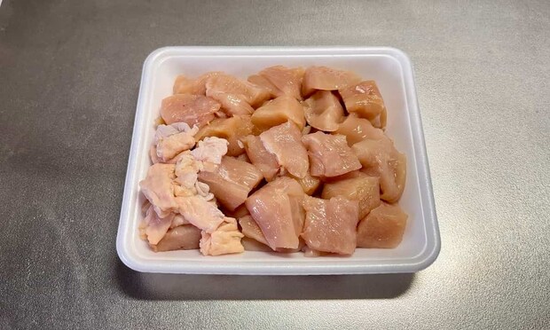 「漬けて焼くだけサイコロチキン」レシピ