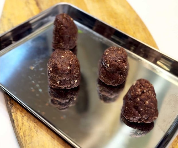 「松ぼっくりのチョコケーキ」レシピ