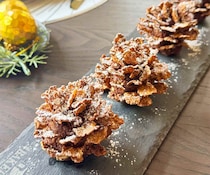 市販のカステラとコーンフレークで簡単♪「松ぼっくりチョコケーキ」がかわいすぎる