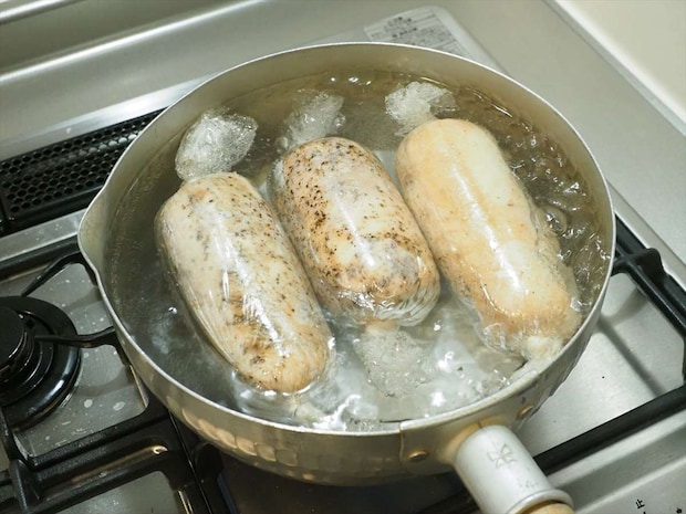 1㎏鶏ハム大鍋でまとめて調理