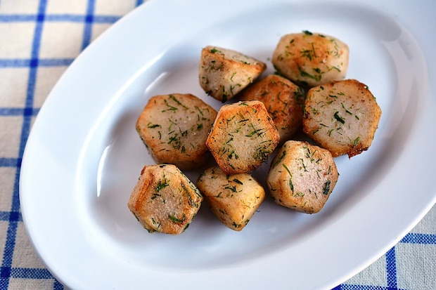 里芋のだし煮を使ったのり塩バター炒め
