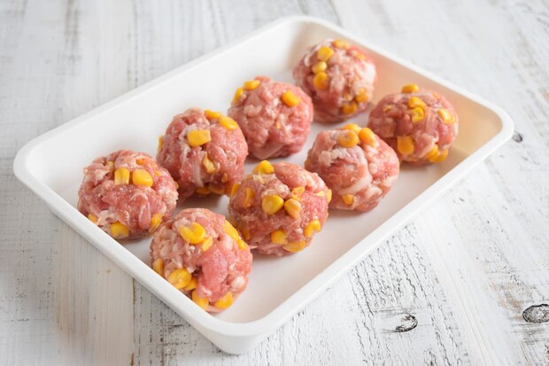 豚こまコーンのエッグボール