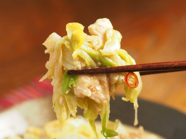 鶏むね肉とキャベツのみそマヨ炒め