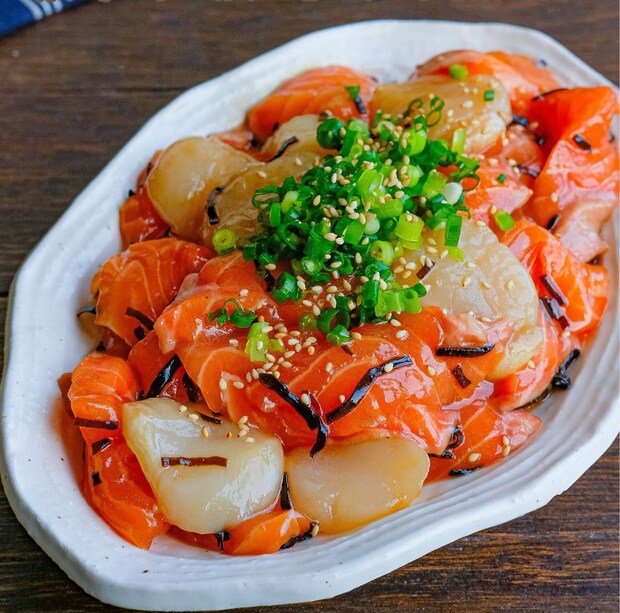 ひと手間加えるだけで絶品!「ホタテの刺身」を使った簡単おつまみレシピ