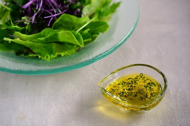 ハーブソルトを使ったドレッシング