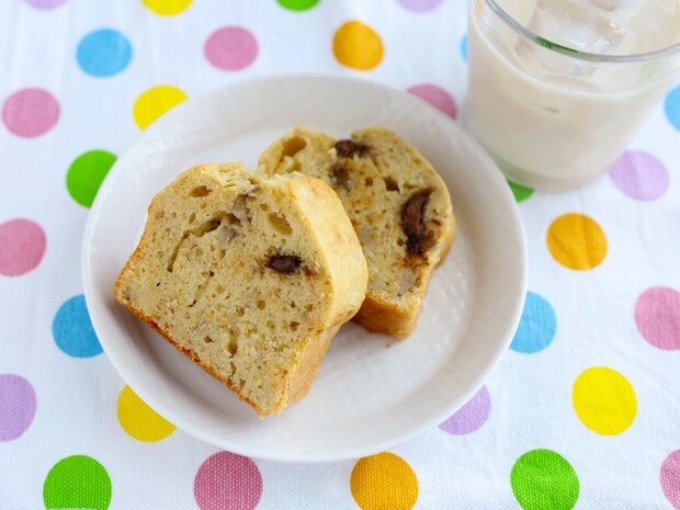 バナナの粒感が◎！ホットケーキミックスで簡単「チョコバナナブレッド」の作り方
