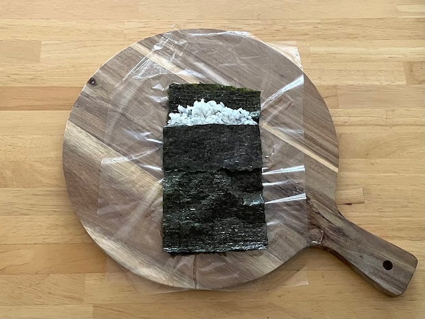 ラップで巻けちゃう!「韓国風海苔巻き」の作り方