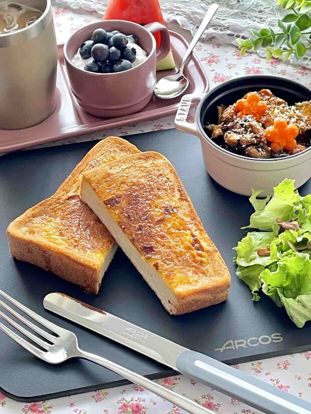 「マヨハニーシナモンシュガートースト」レシピ