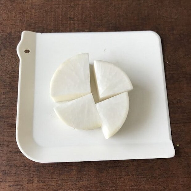 山本ゆりさんの「鶏むね肉となすのおろしだれ」レシピ