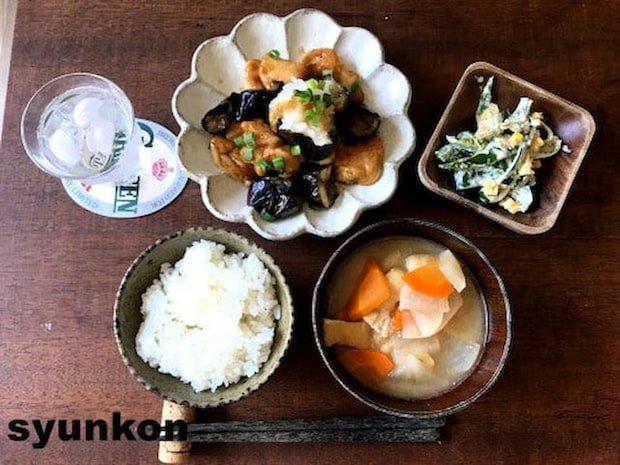 山本ゆりさんの「鶏むね肉となすのおろしだれ」レシピ