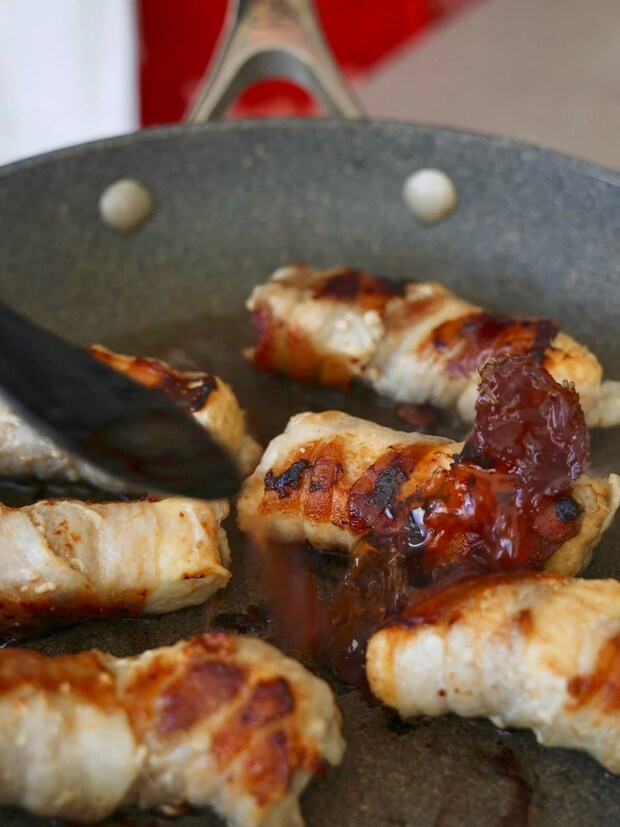 「冷凍ストックに！豚バラの絹厚揚げ巻き」レシピ