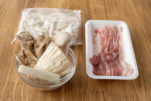 「きのこと豚のつけうどん」レシピ