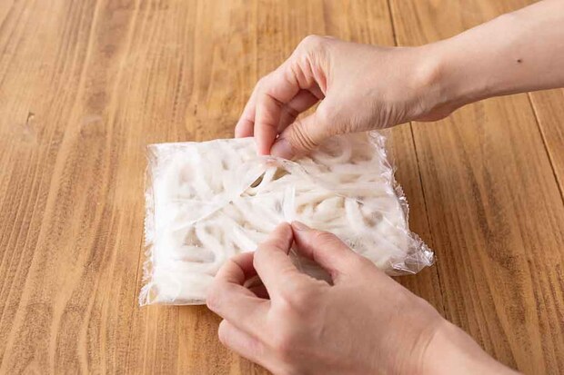 「きのこと豚のつけうどん」レシピ