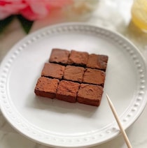 チョコ不使用でも濃厚！オーブンなしで作れる「チョコ風スイーツ」レシピ