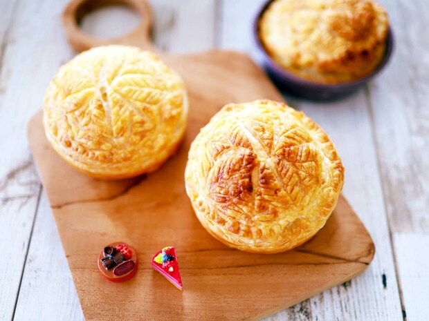 新年に作りたい!パイシートで簡単「ひとり分ガレット・デ・ロワ」レシピ