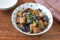 10分で味しみしみ！じゅわ～っとおいしい「なすとこんにゃくの甘辛煮」の作り方