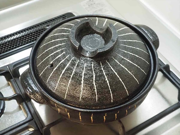 鶏団子と白菜の白湯風鍋