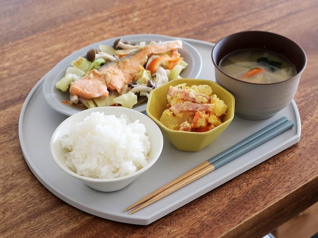 ポテサラは蒸すのが正解！？蒸し鍋で作る副菜＋主菜＋蒸しパンレシピをご紹介