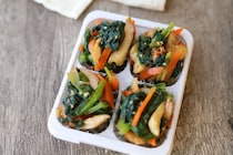 冷凍できる「小松菜とちくわのサッと炒め」がお弁当に便利♪