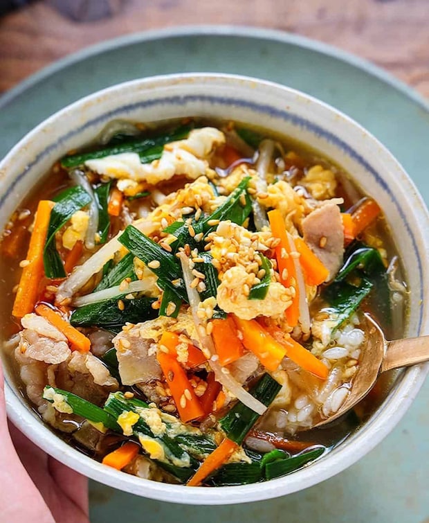 寒い日はコレ♪具だくさんで体がぽかぽかあたたまる「クッパ」