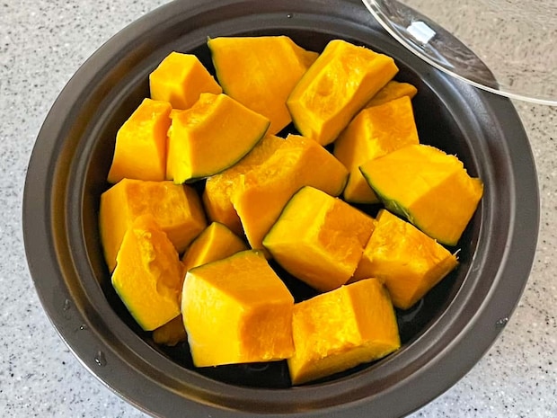 パンプキンクリームチーズの豆乳ヨーグルトパン