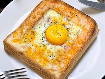 忙しい朝におすすめ！卵がとろ～り「明太ハムエッグチーズトースト」の作り方