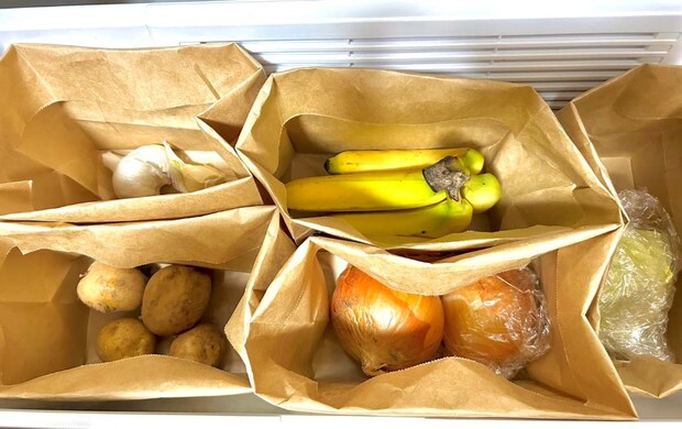 5枚入りで110円！キャンドゥ「保存袋」で野菜室の“ごちゃつき問題”を解決