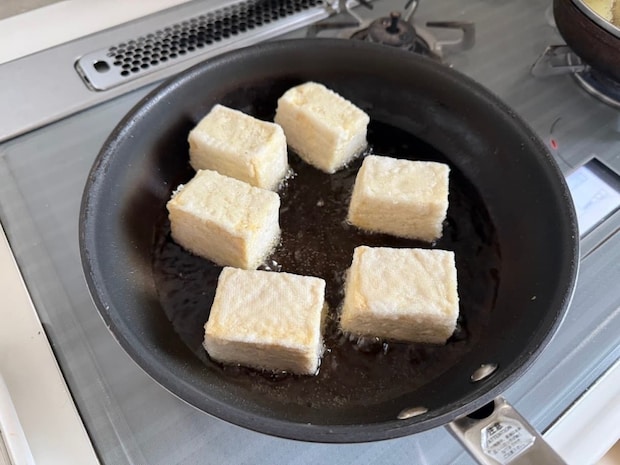 ひっくり返しながら