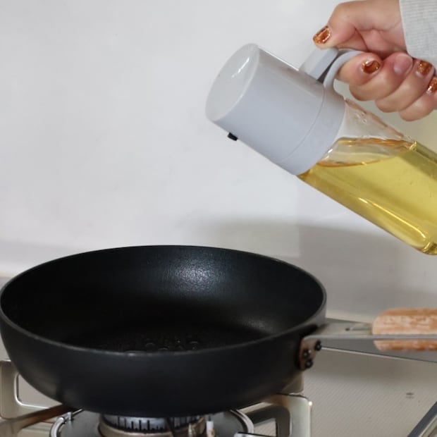 【アンジェ別注】油の量を抑える オイルスプレー オイルボトル 耐熱ガラス 250ml