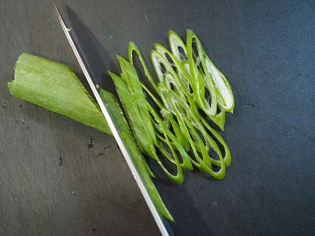お餅入り、フライパンで簡単「鶏すき焼き」