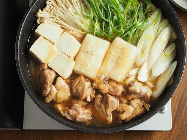 お餅入り、フライパンで簡単「鶏すき焼き」