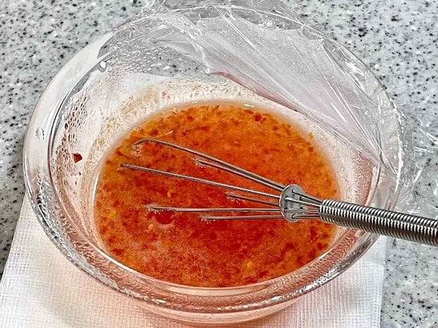 枝豆のワンタン皮巻き スイチリソース添え