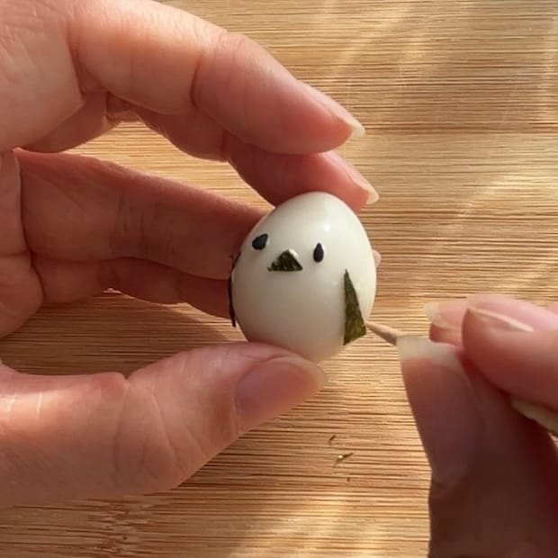 シマエナガのツナチーズロールサンド