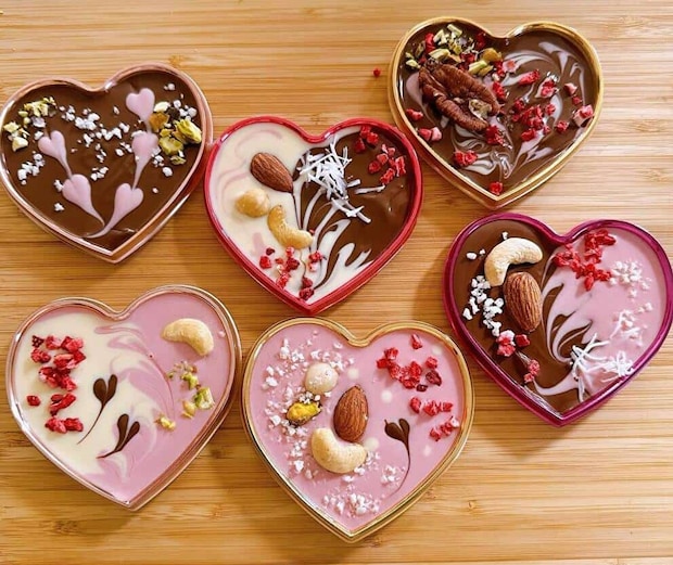 市販のお菓子で簡単！デコがかわいい「チョコおやつ」