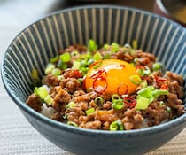 何にかけてもおいしい！豆板醤と甜麺醤で作る濃厚「肉みそ」レシピ