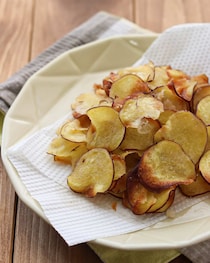 サクサク食感に手が止まらない！簡単「チップス」レシピ