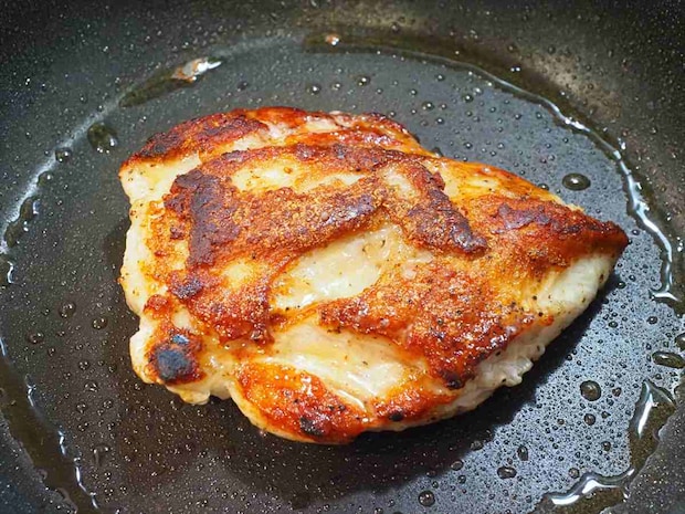 鶏むね肉で揚げない油淋鶏｜フライパン一つで簡単＆美味しい