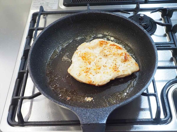 鶏むね肉で揚げない油淋鶏｜フライパン一つで簡単＆美味しい